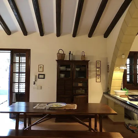 Mariza Villa *